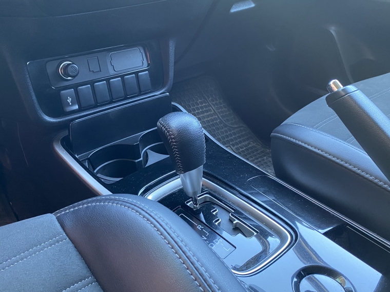 Mitsubishi Outlander Outlander Cvt 2.0 Aut 2022 Usado en Rosselot Usados