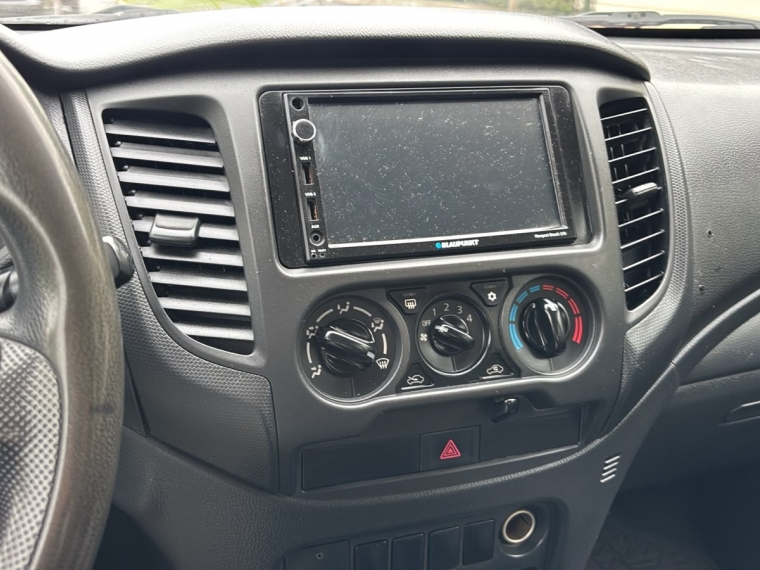 Mitsubishi L200 Katana Crt 4X4 2.4Cc — foto 10 de 13