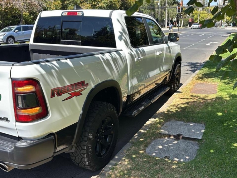 Ram 1500 Rebel Crew 4x4  5.7 2023  Usado en GT Autos