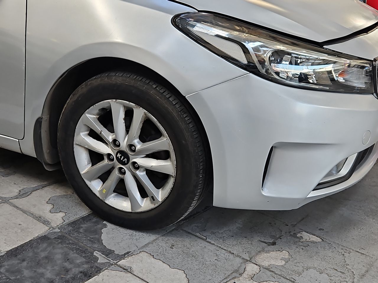 Kia Cerato Cerato Ex 1.6 Aut 2017 Usado en Usados de Primera - Sergio Escobar