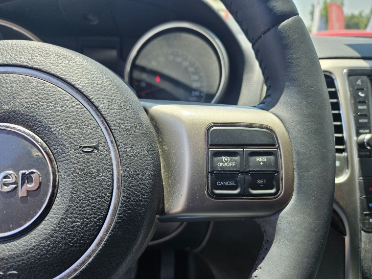 Jeep Grand cherokee laredo Grand Cherokee Laredo Sport 3.6 2013 Usado en Rosselot Usados