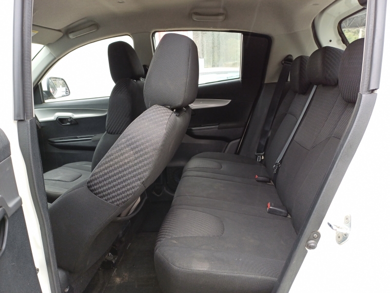Mahindra Kuv100 Kuv 100 Hatch Back 1.2 2020 Usado en Rosselot Usados