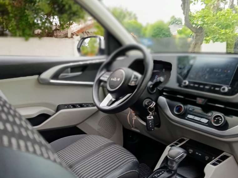 Kia Carens Ex 1.4 Aut 2023 Usado en Autoadvice Autos Usados Kia Carens Ex 1.4 Aut 2023 Usado en Autoadvice Autos Usados