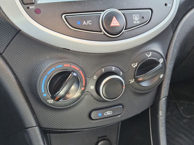 Hyundai Accent Accent Gl 1.4 2018 Usado en Rosselot Usados