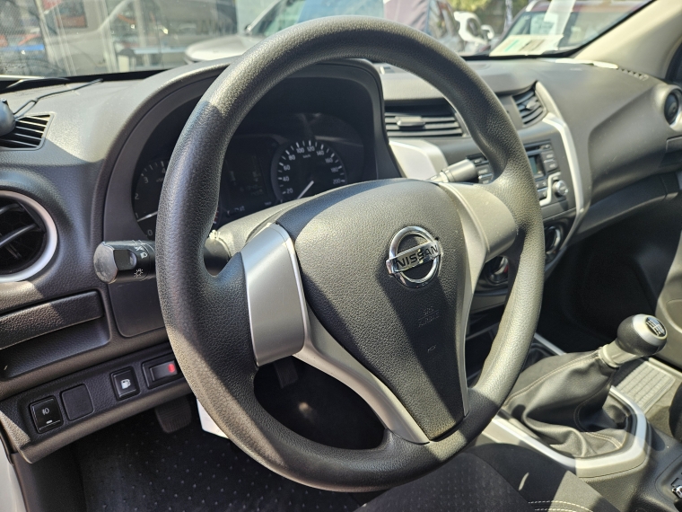 Nissan Np300 Dc 2.5 Mt 2018 Usado  Usado en Kovacs Usados