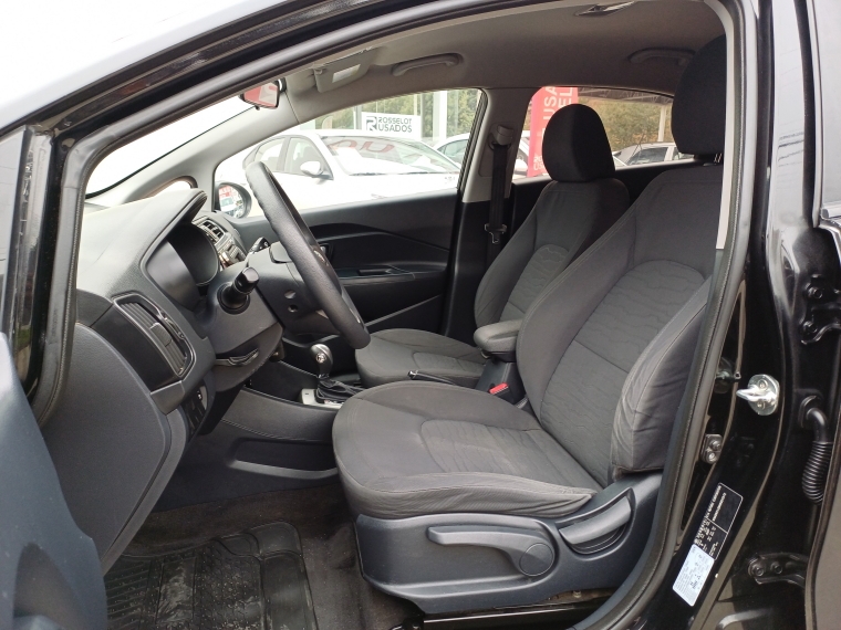 Kia Rio 5 Rio 5 Ex 1.4 2017 Usado en Rosselot Usados