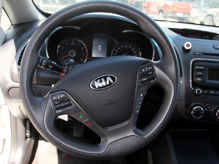 Kia Cerato 5 5 2017 Usado  Usado en Webautos.cl