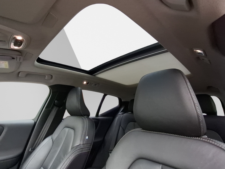 Volvo Xc40 T5 Hybrid R Design 1.5 Aut 2023 Usado Usado en BMW Premium Selection Volvo Xc40 T5 Hybrid R Design 1.5 Aut 2023 Usado Usado en BMW Premium Selection