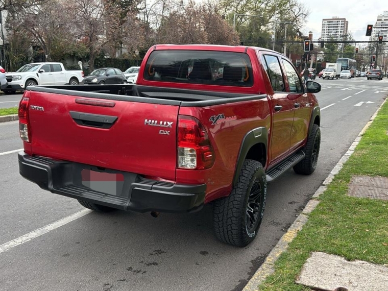 Toyota Hilux — foto 15 de 16