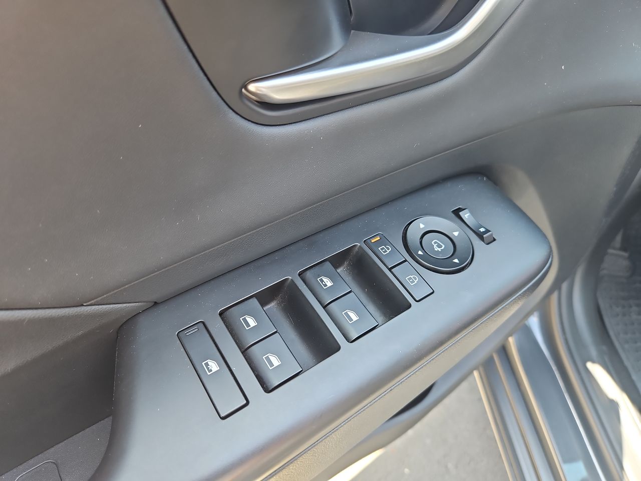 Hyundai Kona Kona Sx2 Gdi 1.6 Aut 2024 Usado en Usados de Primera - Sergio Escobar