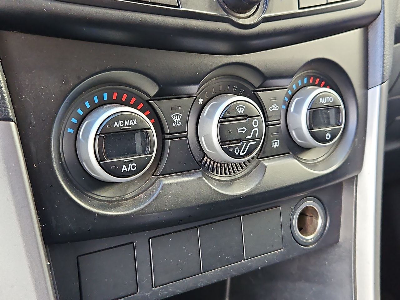 Mazda Bt-50 New Bt 50 Dcab Sdx 4x4 2.2 2018 Usado en Usados de Primera - Sergio Escobar