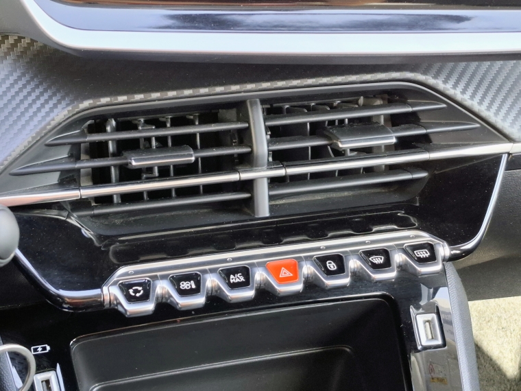 Peugeot 208 Puretech Style  Mt 2023 Usado  Usado en Kovacs Usados