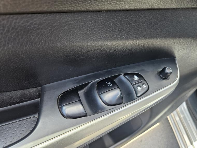 Nissan Np300 Dc 2.5 Mt 2018 Usado  Usado en Kovacs Usados