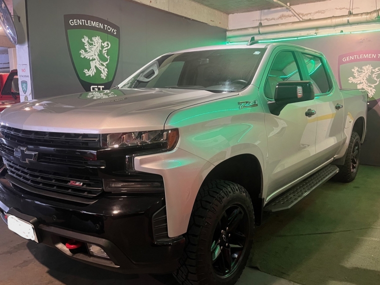 Chevrolet Silverado Dcab 4x4 5.3 At 2021  Usado en GT Autos