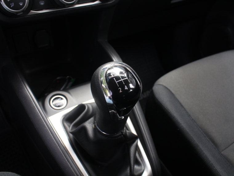 Nissan Kicks 1.6  Play  Sense Mt 2025 Usado  Usado en Kovacs Usados