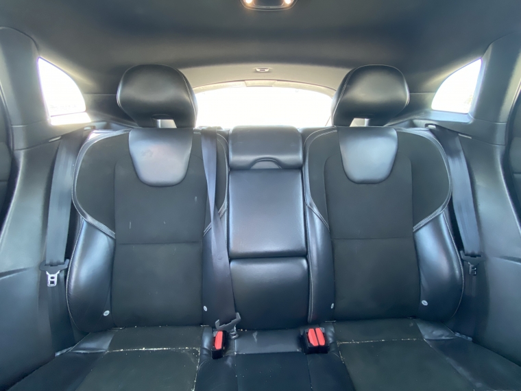 Volvo V40 V40 T4 Mec R-design 1.6 2016 Usado en Rosselot Usados