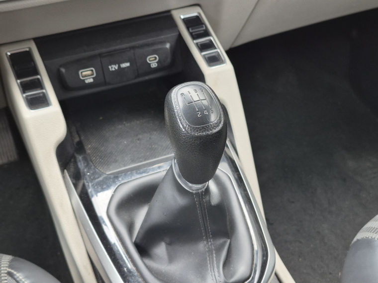 Kia Carens Carens Lx 1.5l 6mt 7p - 2222 2023 Usado en Rosselot Usados