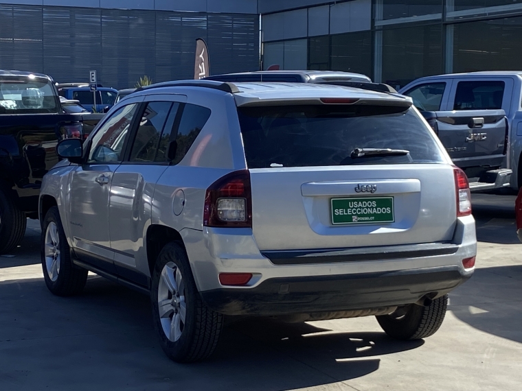 Jeep Compass Compass Sport 2.4 At 4x2 2014 Usado en Rosselot Usados