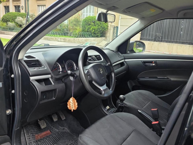 Suzuki Swift Gl 1.2 2015  Usado en Autos
