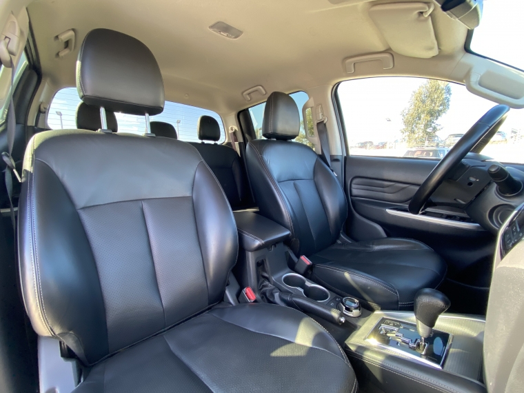 Mitsubishi L200 L200 Dakar Hp Dcab 4x4 2.4 Aut 2023 Usado en Rosselot Usados