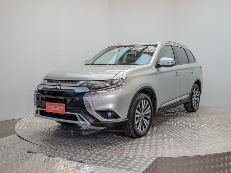 Mitsubishi Outlander 2.0 Glx At 4x2 2023 Usado  Usado en Pompeyo