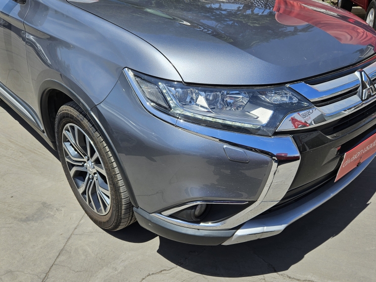 Mitsubishi Outlander Outlander 4x4 Gls 2.4 At- Esp/ant 2017 Usado en Rosselot Usados