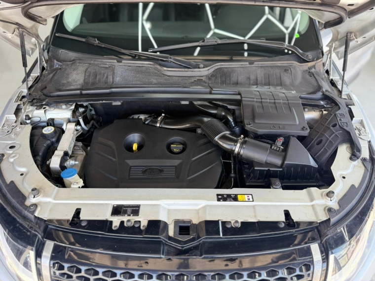 Land rover Evoque Range Rover  Sl4 Plus 2.0 Turbo 4wd 2016 Usado en Automotriz Olea Flaño