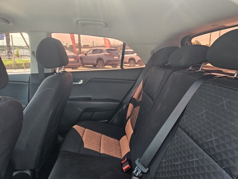 Kia Rio 5 Ex Full Mt 1.4  4x2 2022 Usado  Usado en Kovacs Usados