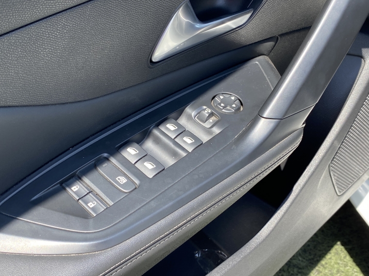 Peugeot 308 308 Bluehdi 1.5 Aut 2023 Usado en Rosselot Usados