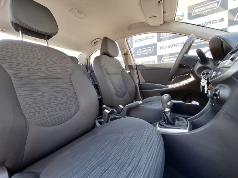 Hyundai Accent Rb 5dr Gl Av Ab 2015 Usado  Usado en Kovacs Usados
