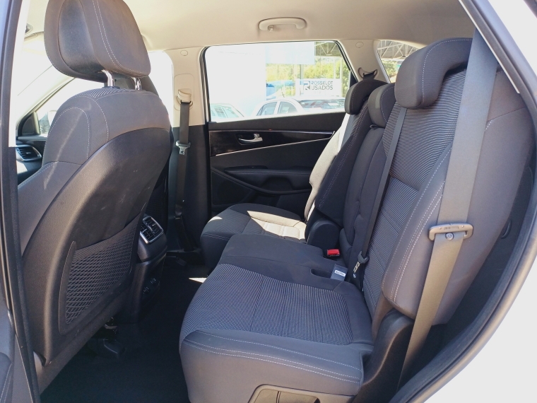 Kia Sorento New Sorento Ex 2.4l Gsl 6at 2wd 4x2 - 1804 2017 Usado en Rosselot Usados