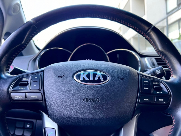Kia Rio 5 2017 Usado  Usado en Webautos.cl