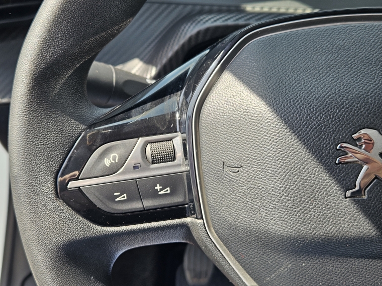 Peugeot 208 Style Puretech 75 1.2 2024 Usado  Usado en Kovacs Usados
