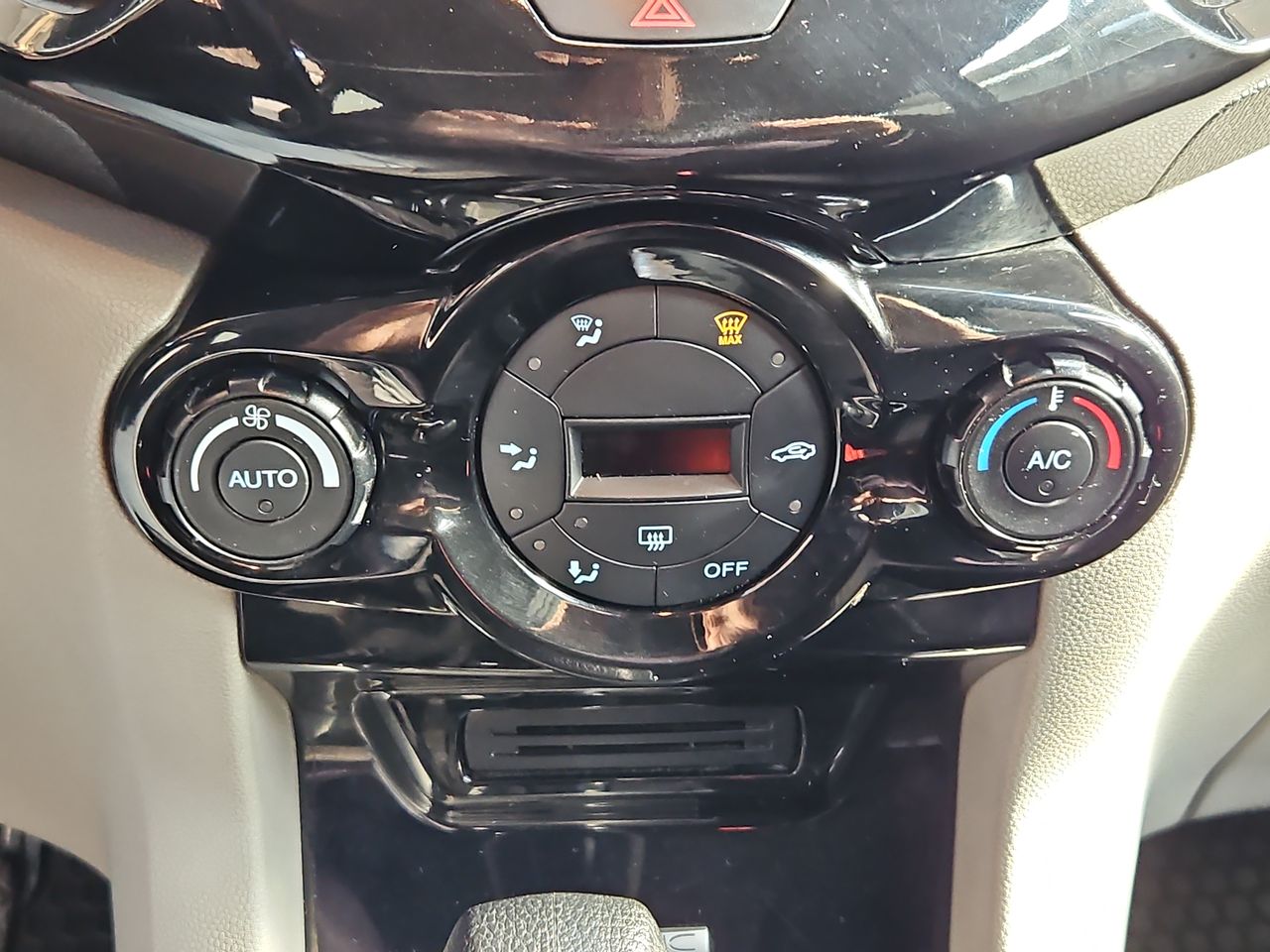 Ford Ecosport Ecosport Titanium 2.0 Aut 2016 Usado en Usados de Primera - Sergio Escobar