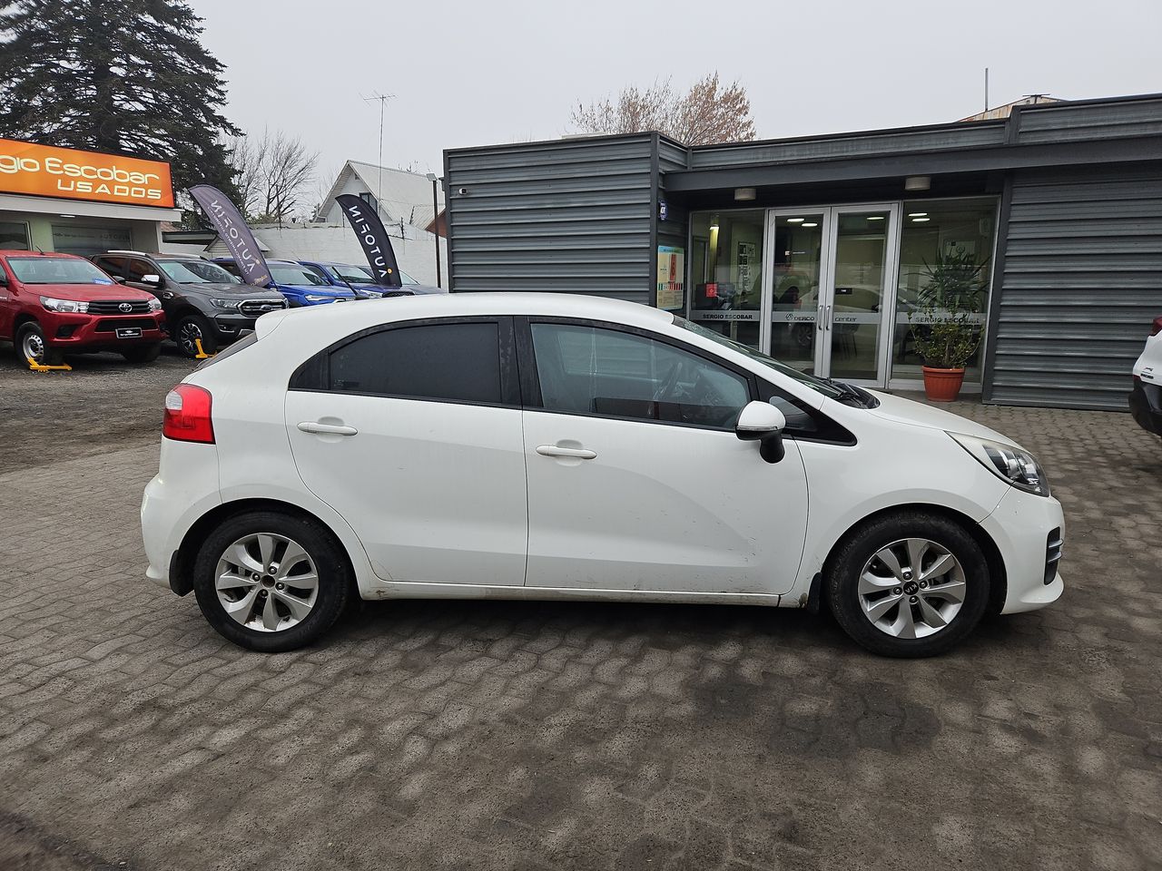 Kia Rio 5 Rio 5 Ex 1.4 2015 Usado en Usados de Primera - Sergio Escobar