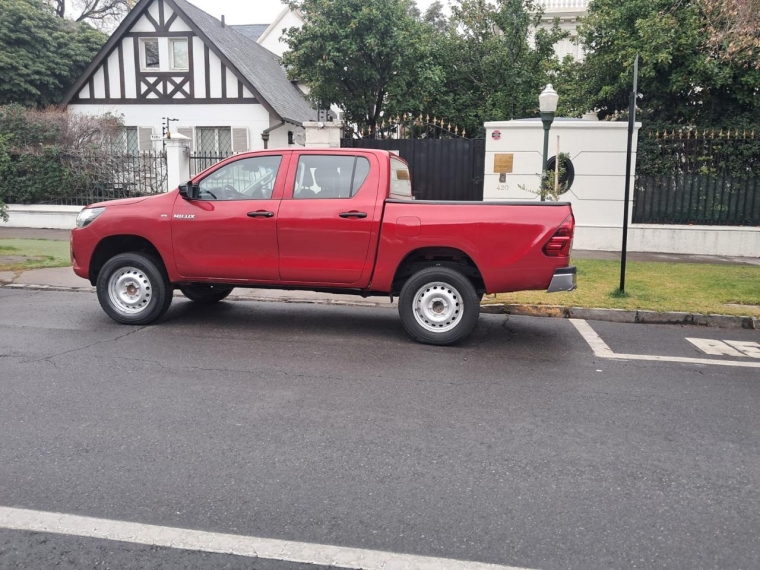 TOYOTA HILUX DX 4X2 2.4 miniatura 14
