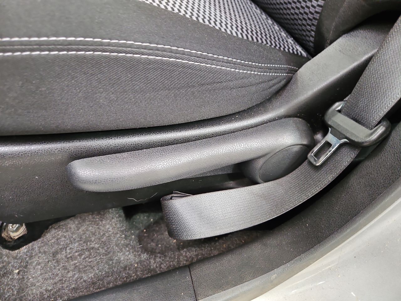 Nissan March New March Sport Sense 1.6 2021 Usado  Usado en Webautos.cl