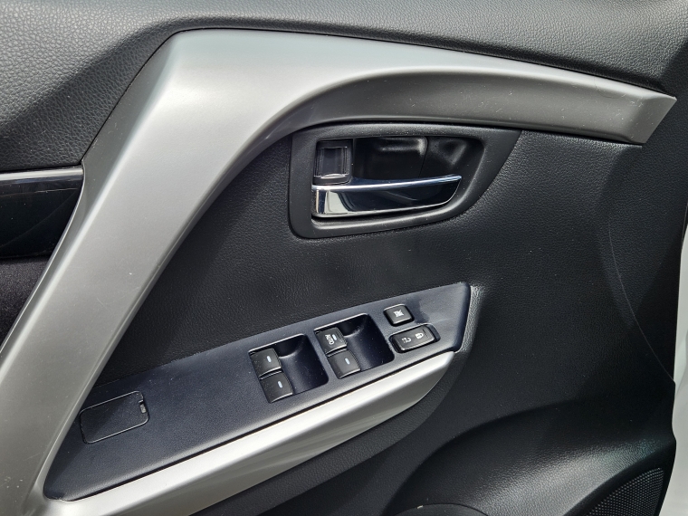 Mitsubishi Montero sport 3 Montero Sport 3.0 Aut 2020 Usado en Rosselot Usados