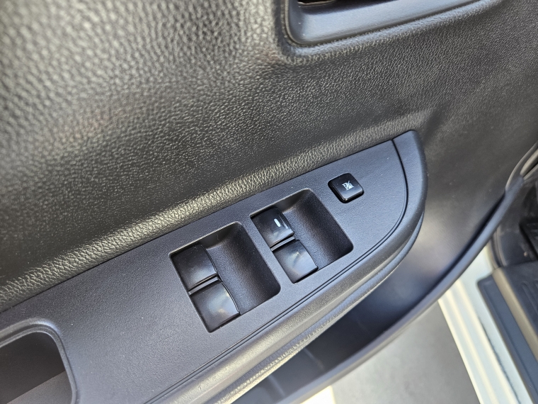 Mitsubishi L200 L200 D/c 2.4 Katana Crt 4x4 Special Pack 2023 Usado en Rosselot Usados