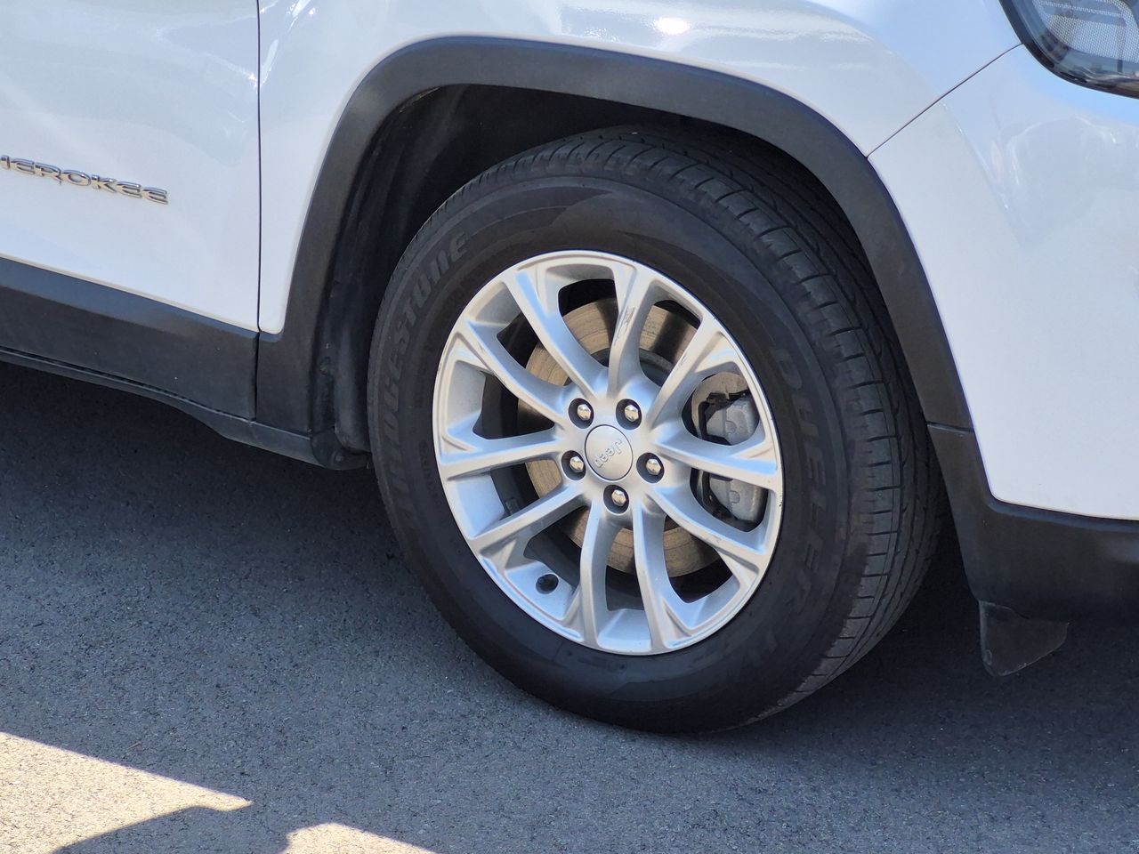 JEEP CHEROKEE CHEROKEE LONGITUDE 2.4 AUT - 2019