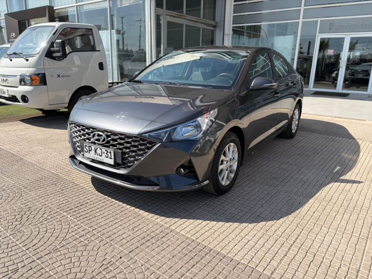 Hyundai 1.4 Hci Value Mt 2023  Usado en Curifor Usados - Promociones