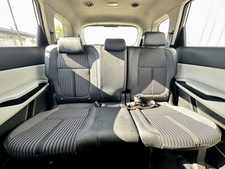 Kia Carens Carens Lx 1.5 2025 Usado en Rosselot Usados