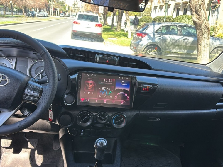 Toyota Hilux Dcab Dx 4X2 2.4Cc — foto 8 de 12