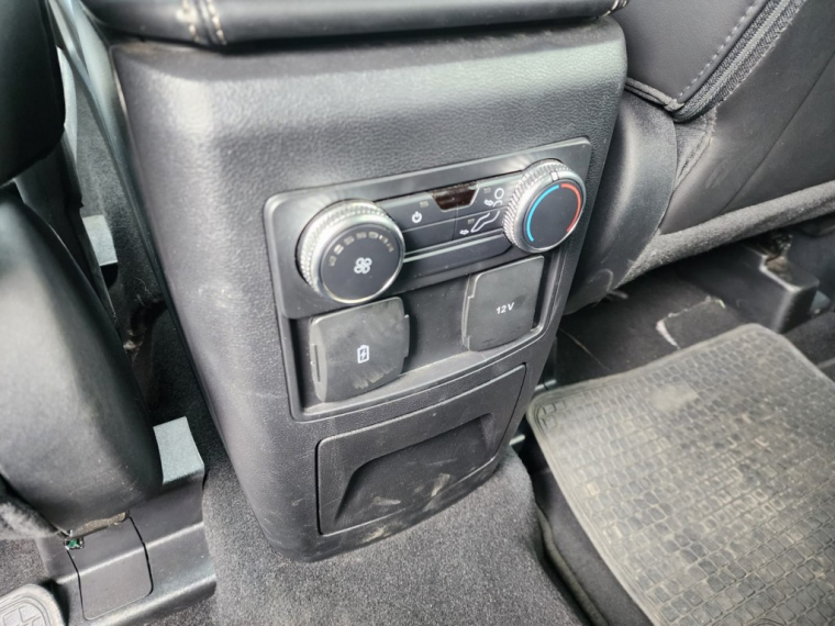 Ford Explorer Xlt 4x2 2022 Usado  Usado en Webautos.cl