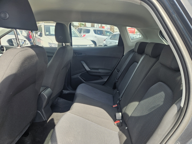 SEAT Ibiza — foto 8 de 20