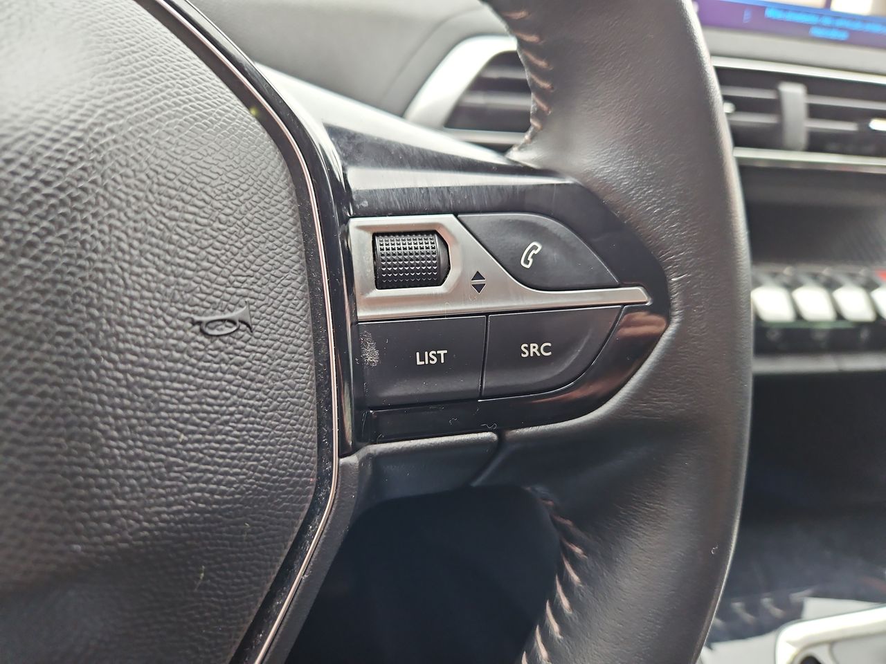 Peugeot 208 3008 Puretech 1.2l 2022 Usado en Usados de Primera - Sergio Escobar