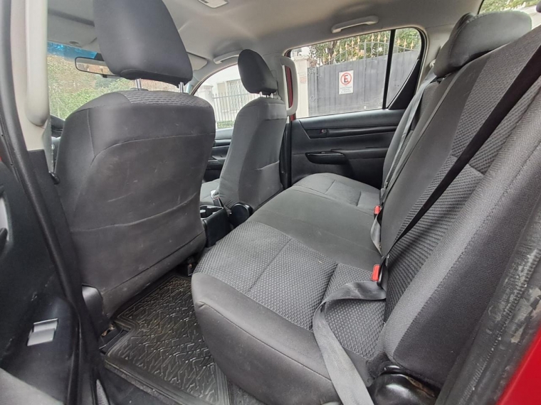TOYOTA HILUX DX 4X2 2.4 miniatura 12