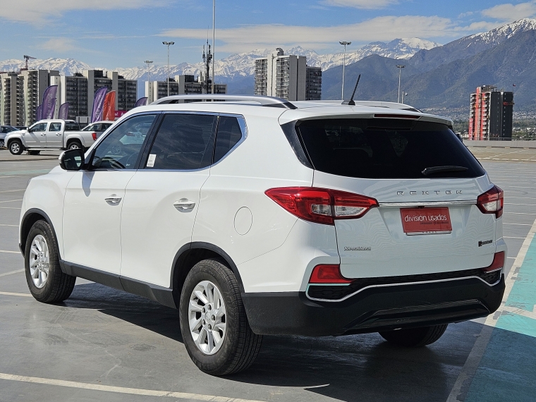 Ssangyong Rexton New Rexton 2.0 At 4x2 - Yrx111 Euro Vi 2019 Usado en Rosselot Usados