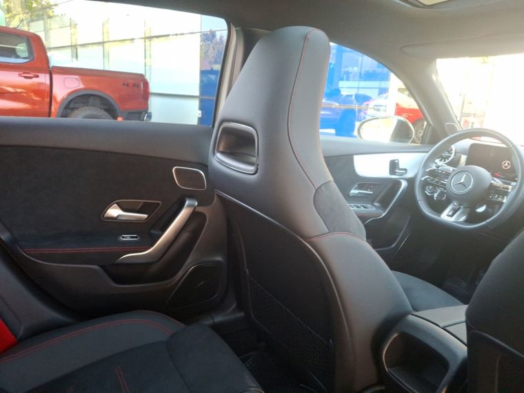 Mercedes benz A35 A35  2.0 Gasolina 4p Hatchback 2025 Usado  Usado en Webautos.cl