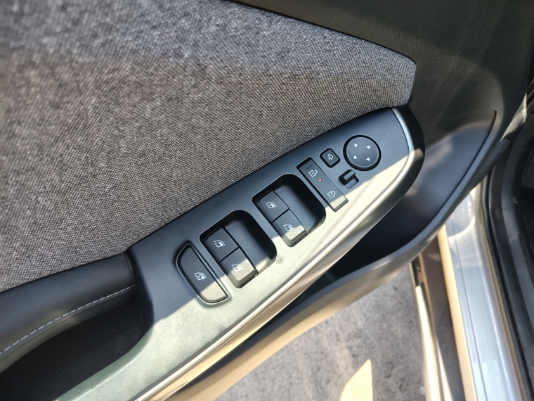 Kia K3 K3 Cross Ex 1.6l 6at Euro 6 - 2368 Test Car Activo Fijo Usado 2025 Usado en Rosselot Usados